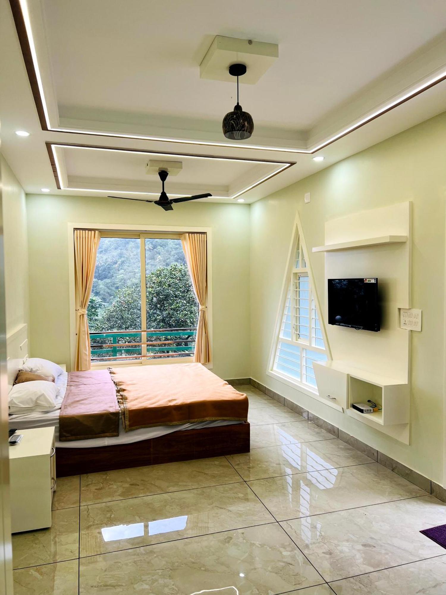 Royal Mount Inn Resorts Paithalmala 部屋 写真